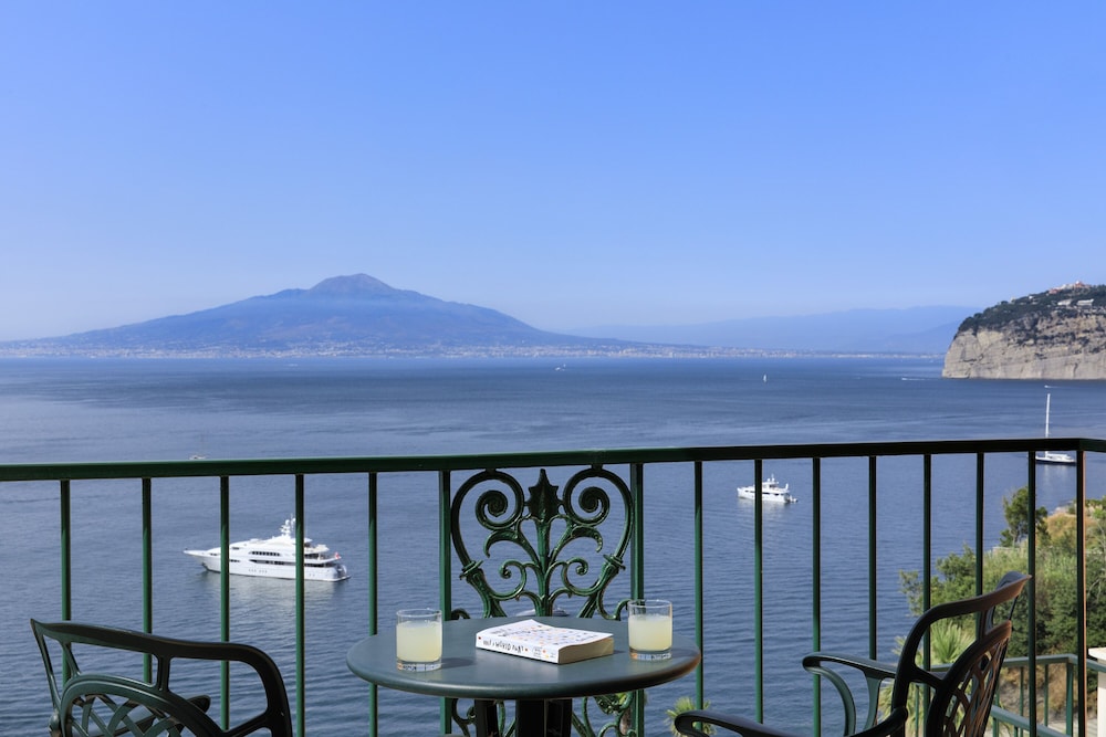 Premier Double or Twin Room, Balcony, Sea View - Photo 4