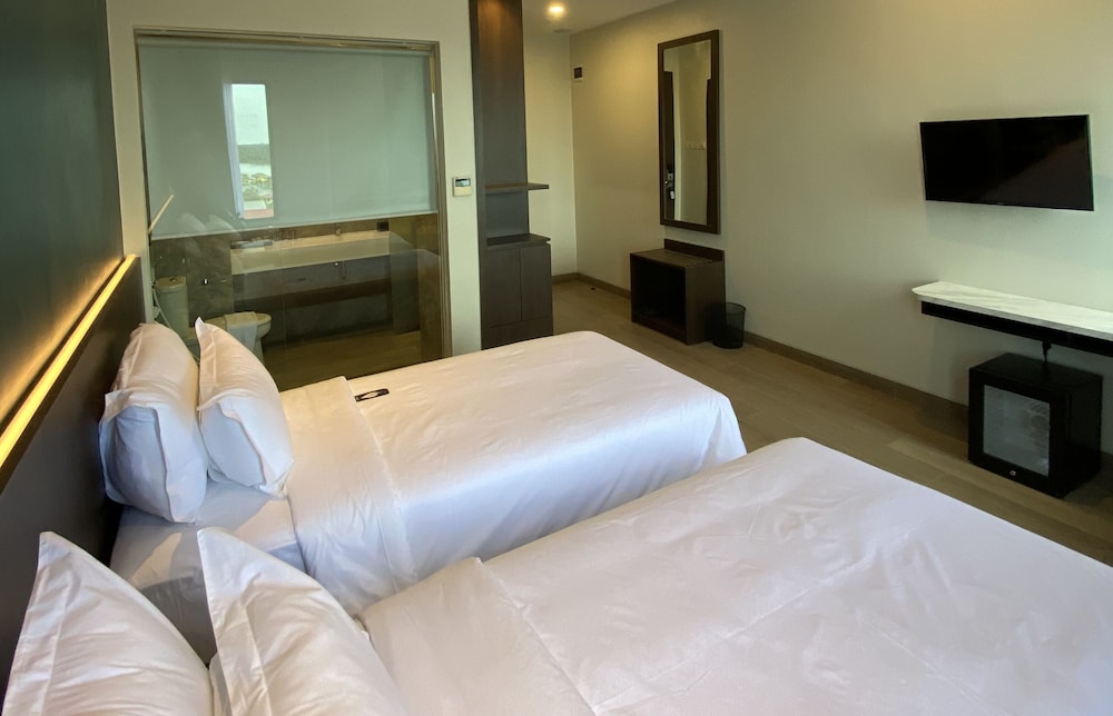 Executive Twin Room - Photo 5