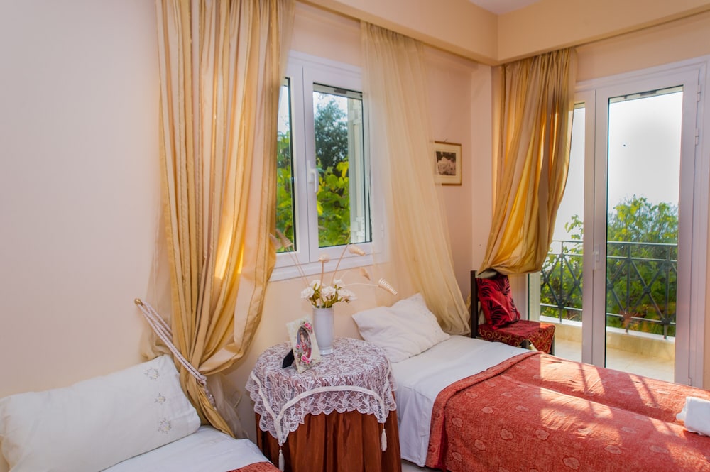 House, 3 Bedrooms, Sea View