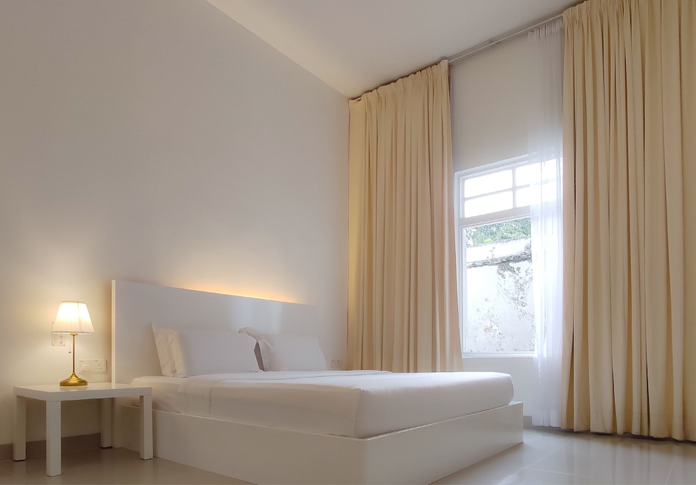 Deluxe Room, 1 Queen Bed