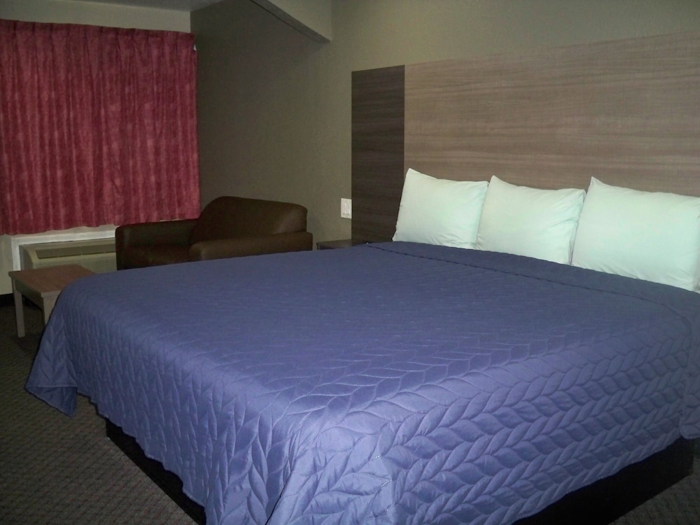 Standard Room, 1 King Bed - Photo 14