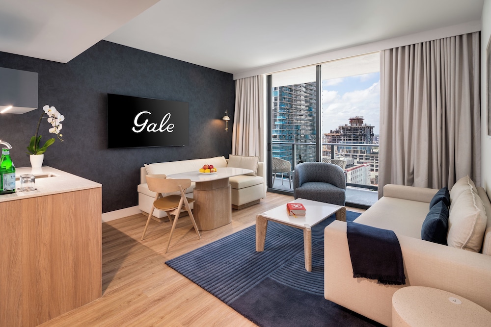 Partial Waterview One Bedroom Suite With Balcony