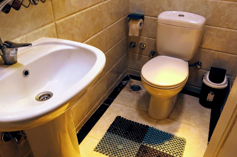 Standard Double Or Twin Room, Private Bathroom photo 2