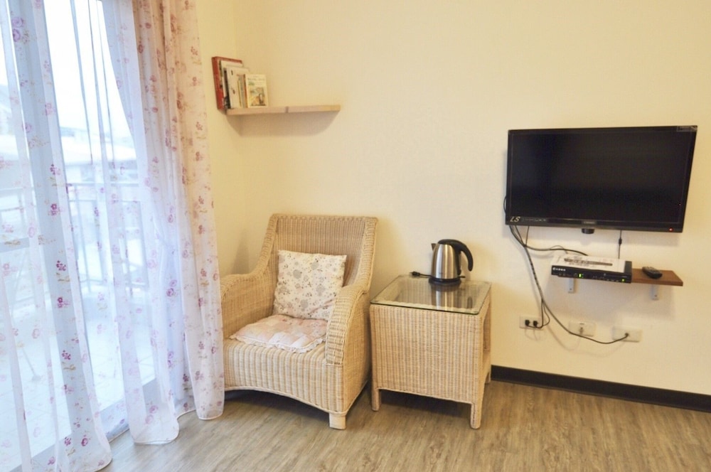 Basic Double Room (B301) photo 3