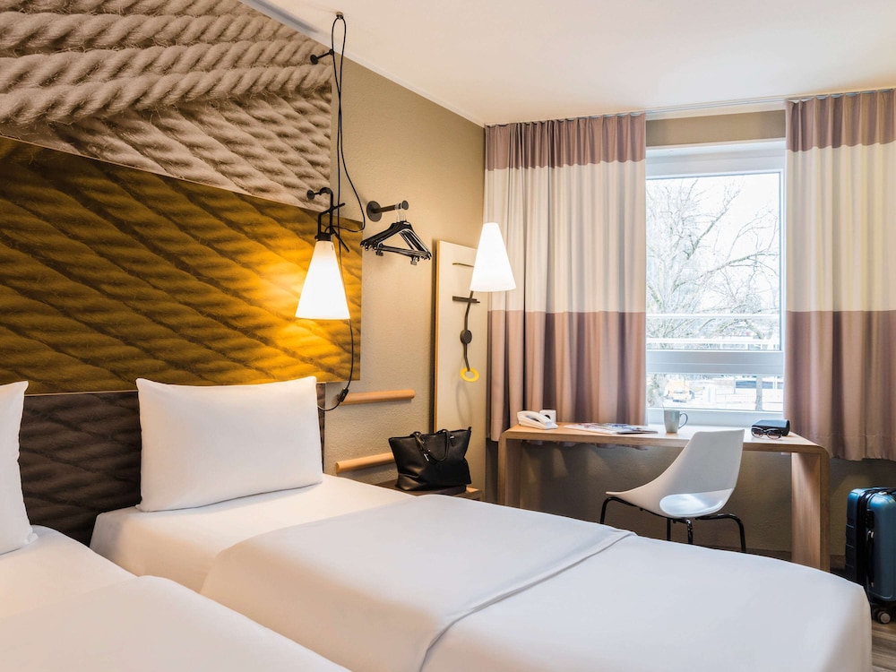 Room, 2 Twin Beds (New Sleeping Comfort Concept) - Photo 10