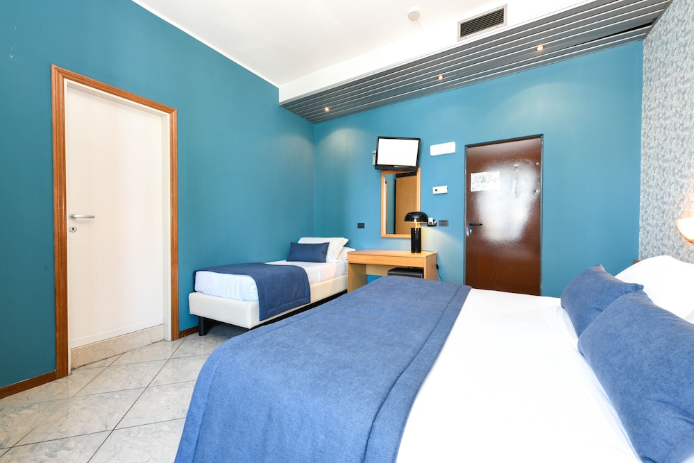 Classic Room, Lake View - Photo 7