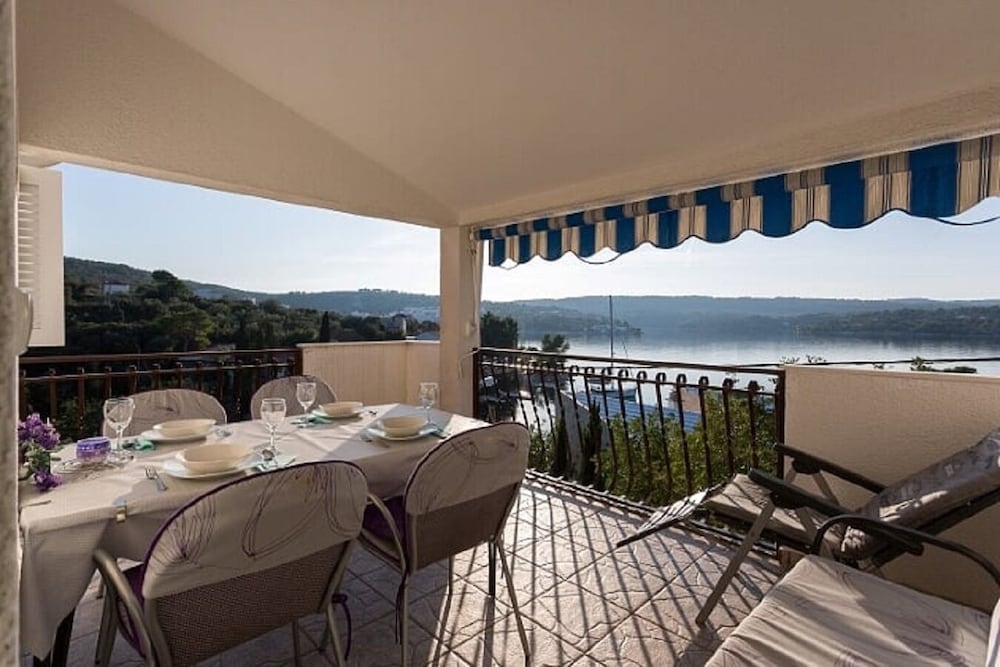 Apartment (Petra - 50 m from pebble beach - A1-g) photo 3