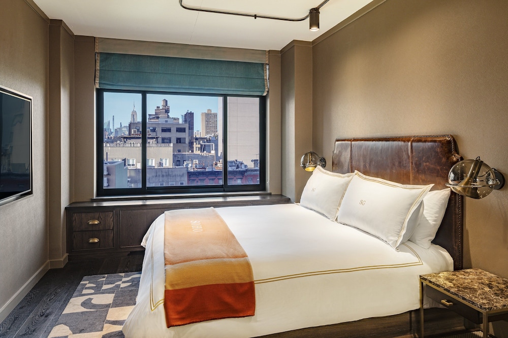 Grand Room, 1 King Bed (c)