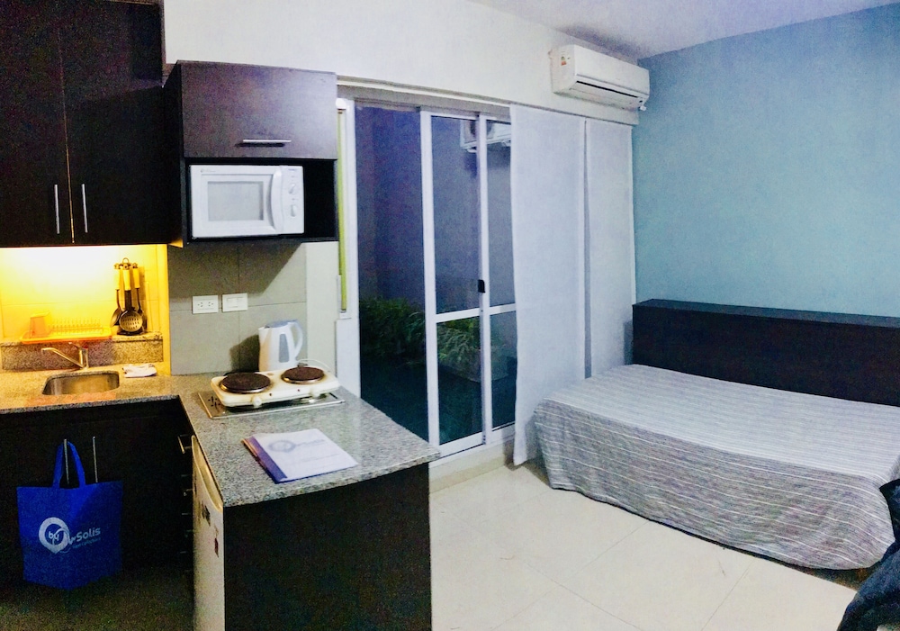 Basic Studio, 1 Twin Bed