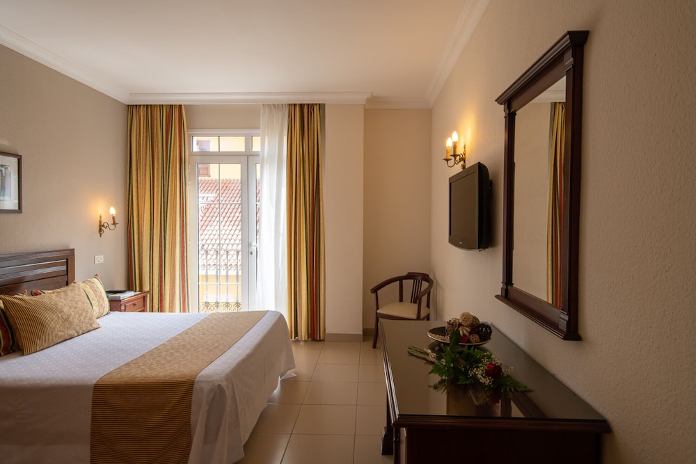 Double room with french balcony - Photo 5