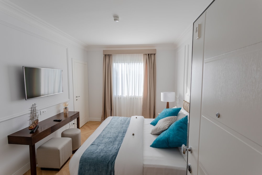 Classic Twin Room - Photo 2