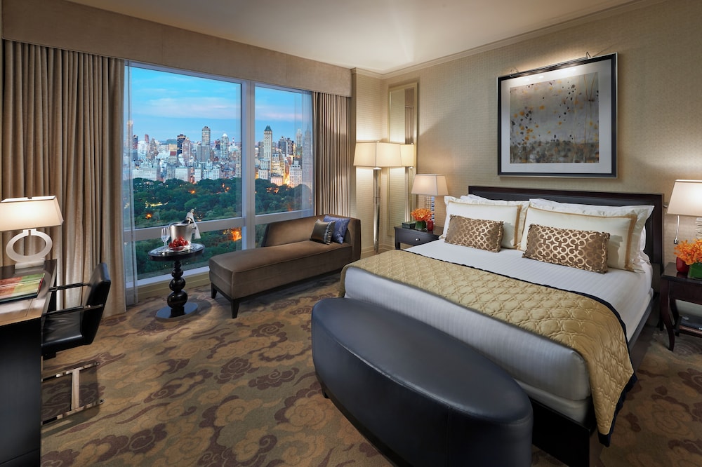 Room, 1 King Bed, Accessible (Bathtub with Grab Handles)