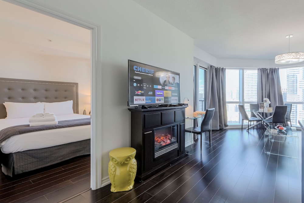 Downtown Toronto 2 Bedroom 2 Bath Suite Near Business District, U of T, Hospital, Foto 8