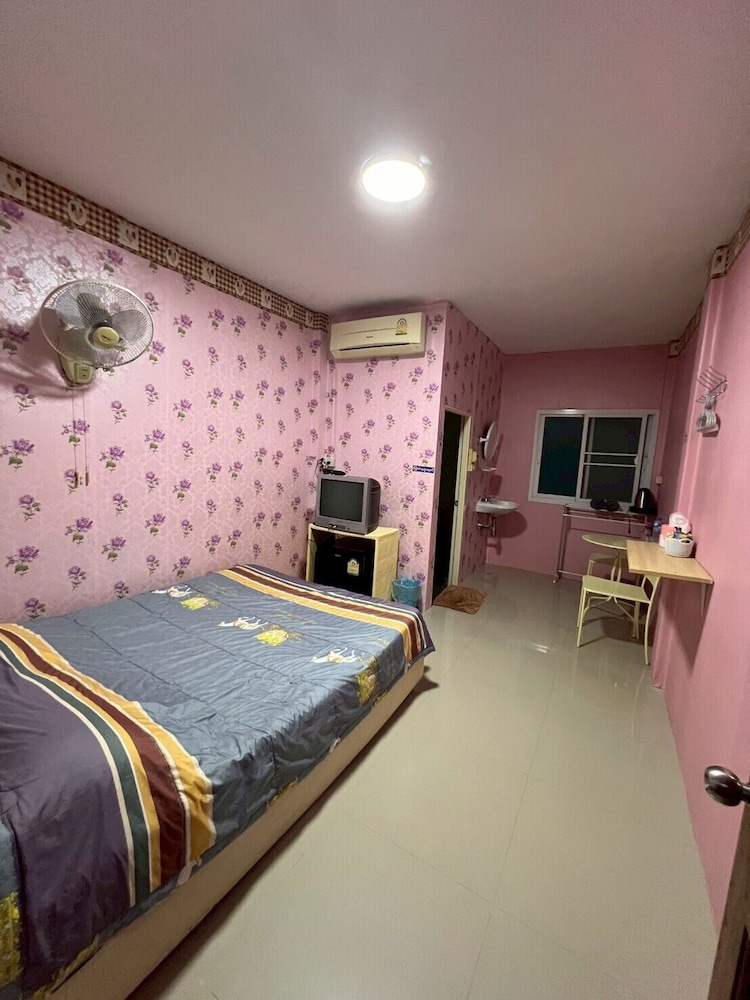 Basic Double Room
