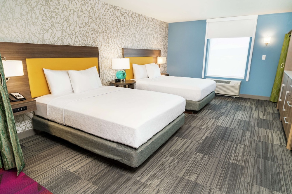 Studio, 2 Queen Beds, Accessible (Mob/Hearing, Roll-In Shower)