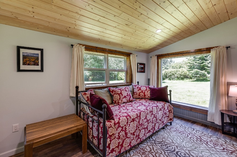Cabin (1 Bedroom)