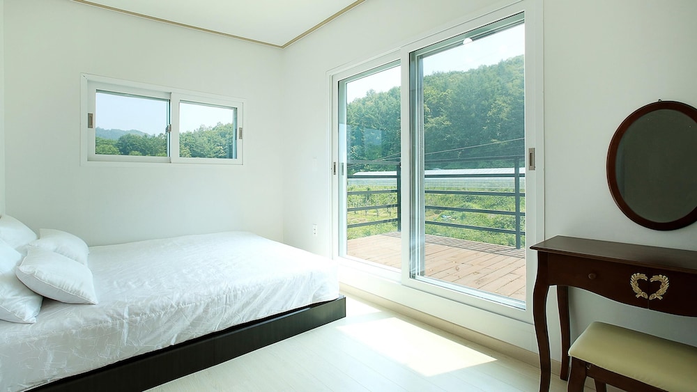 Basic Room, 1 Bedroom (Cube 7) photo 3