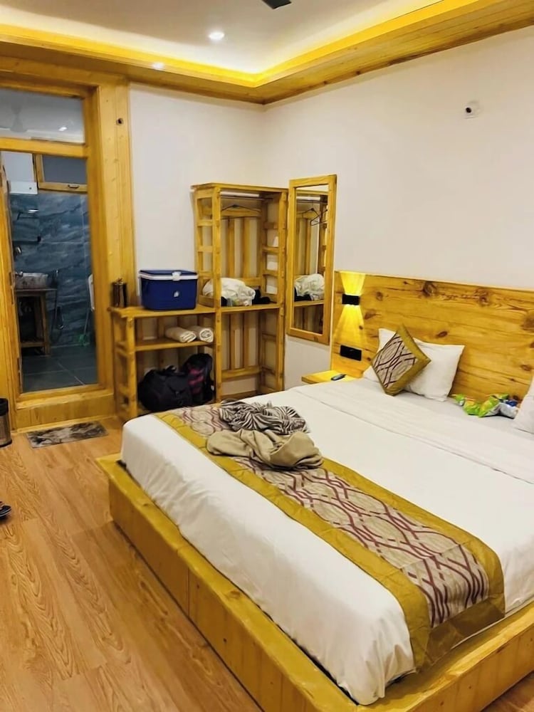 Deluxe Double Room, Mountain View photo 3