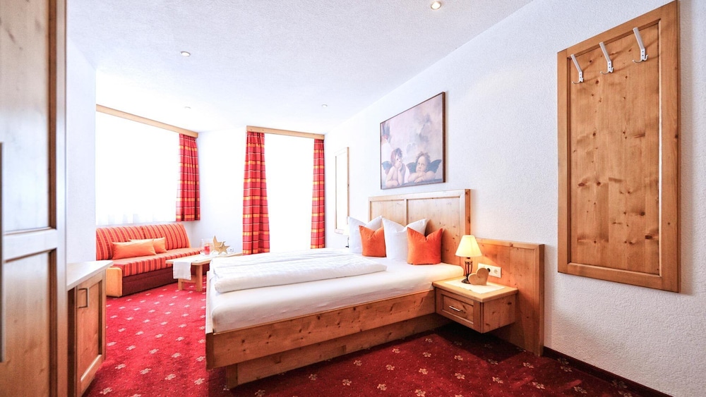 Standard Triple Room, Mountain View photo 3
