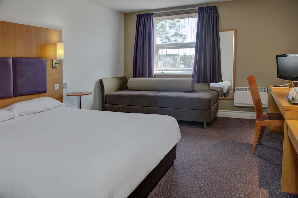 Deluxe Room, 1 Double Bed, Non Smoking - Photo 2