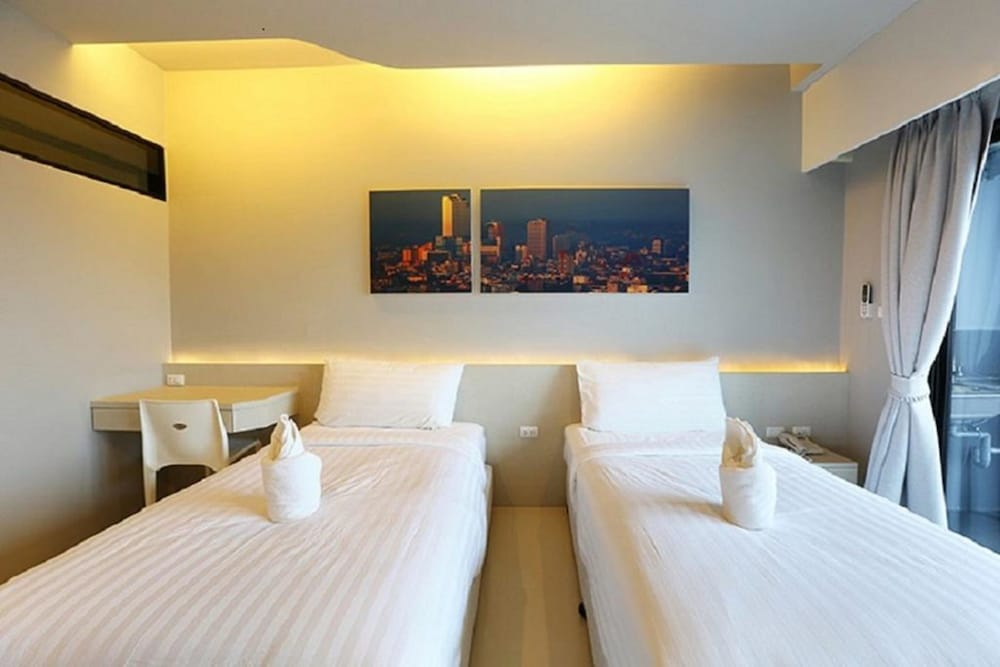 Standard Twin Room photo 2