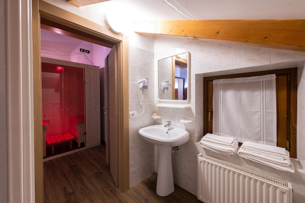 Panoramic Double or Twin Room, 1 Bedroom, Sauna photo 2