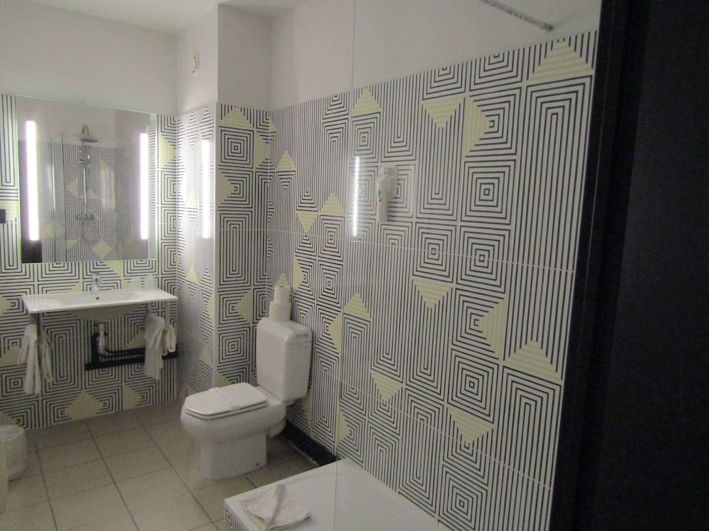Standard Room, 1 Double Bed - Photo 3