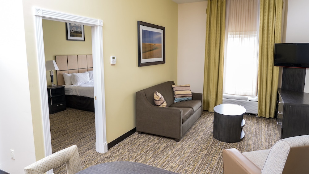 Suite, 1 King Bed, Roll-in Shower (Roll-In Shower) - Photo 1