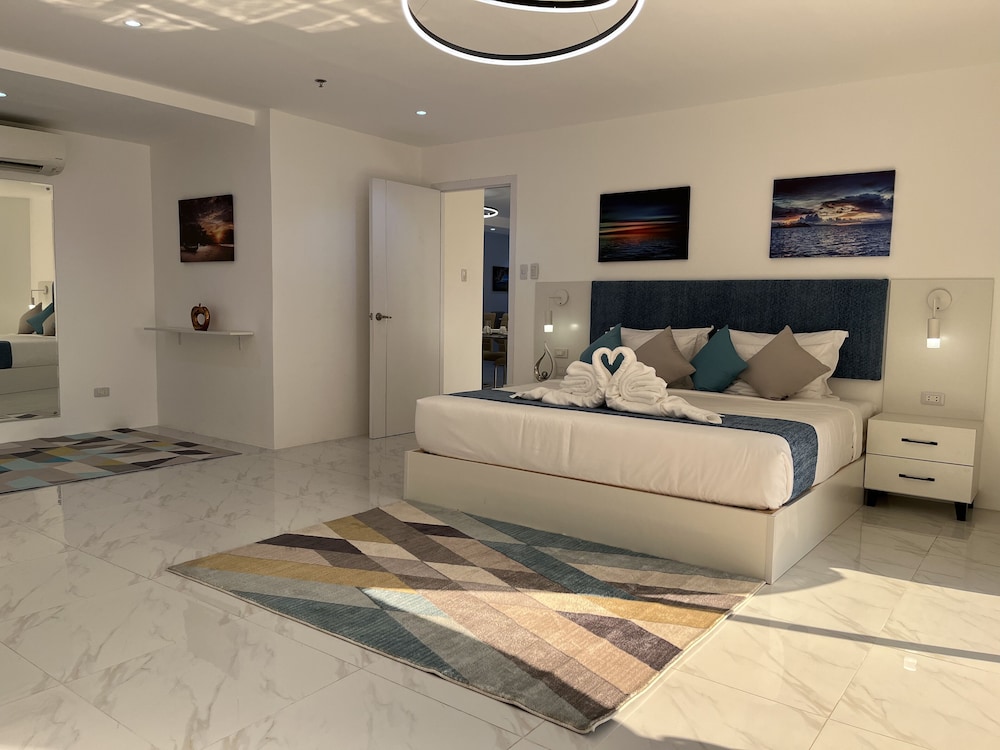 Deluxe Penthouse - Photo 6
