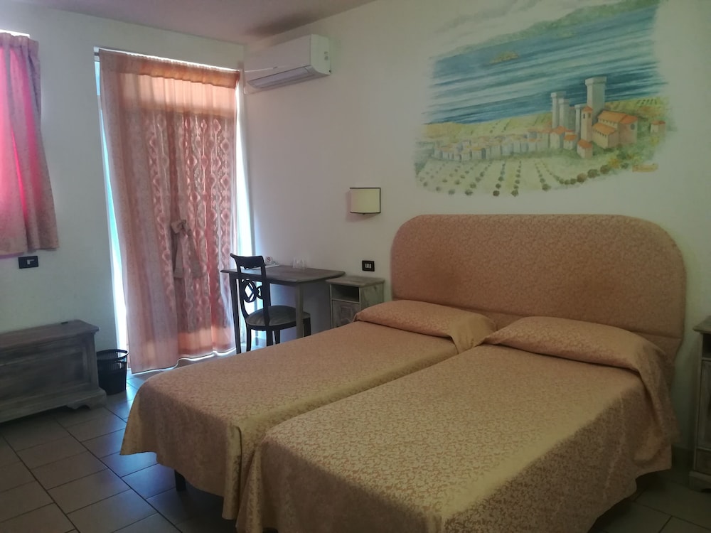 Superior Twin Room photo 2