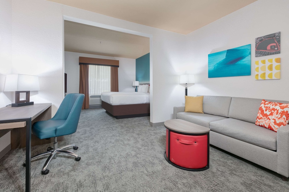 Suite, Non Smoking - Photo 1