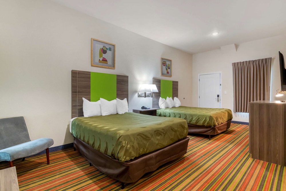 Suite, 2 Queen Beds, Non Smoking - Photo 2