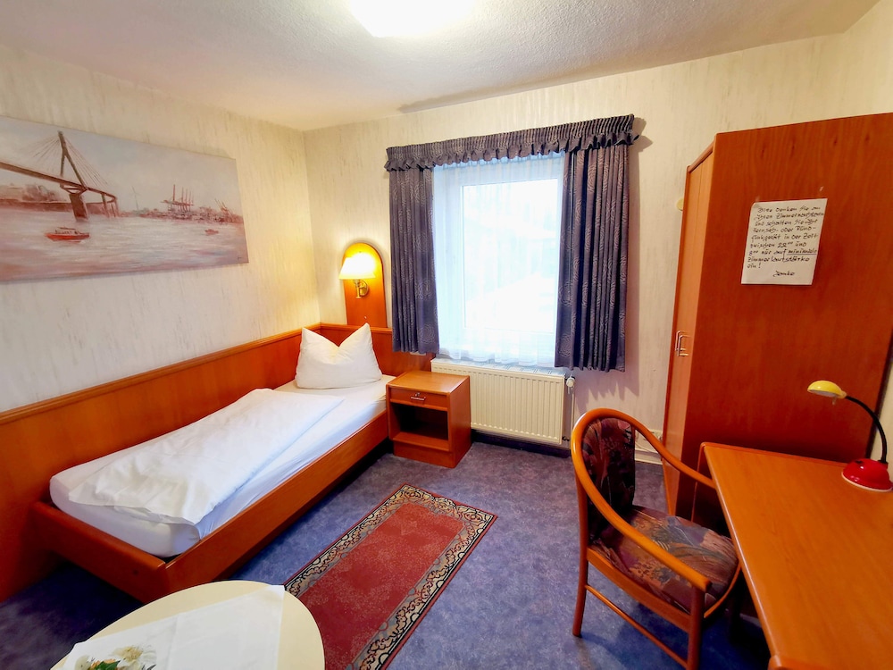 Classic Single Room