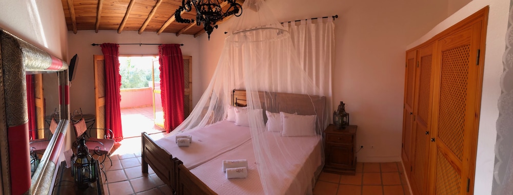 Classic Double or Twin Room, Refrigerator, Garden View - Photo 3