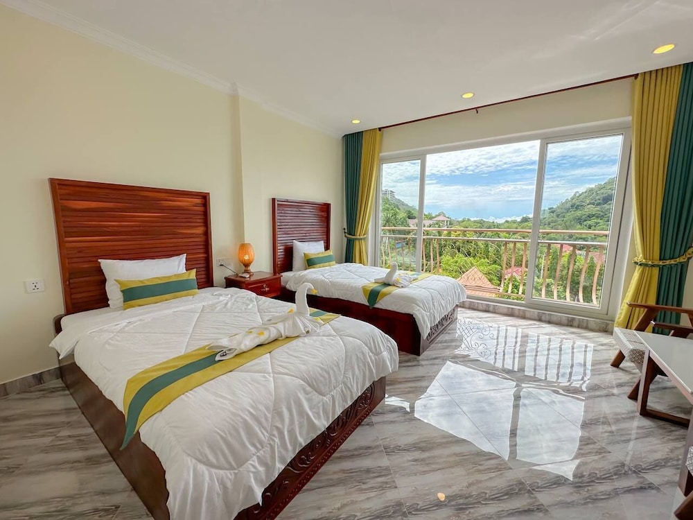Comfort Twin Room, 2 Bedrooms, Mountain View photo 2