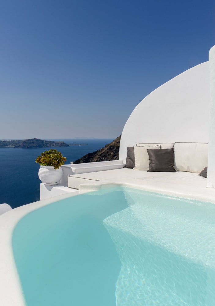 Honeymoon Suite - Photo 8