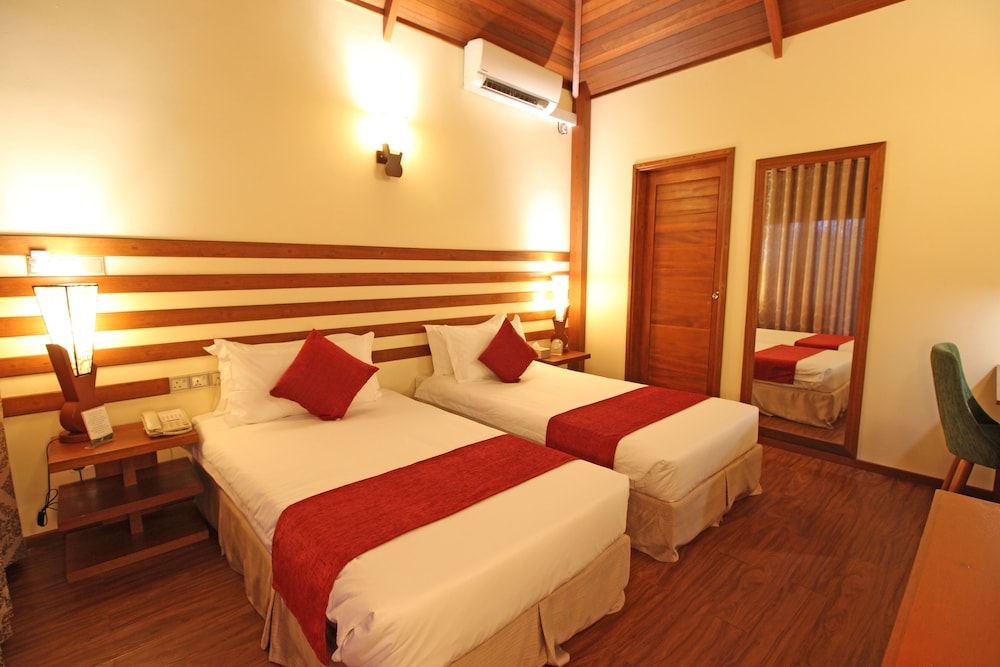 Superior Double or Twin Room, Balcony, City View photo 2