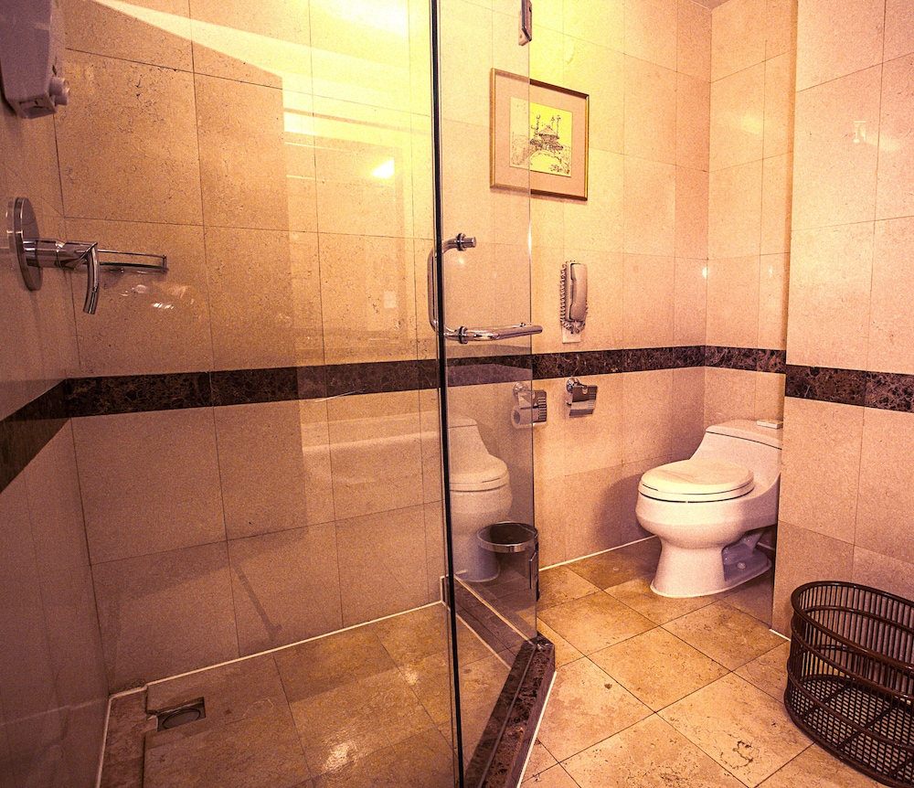Standard Suite - Photo 6