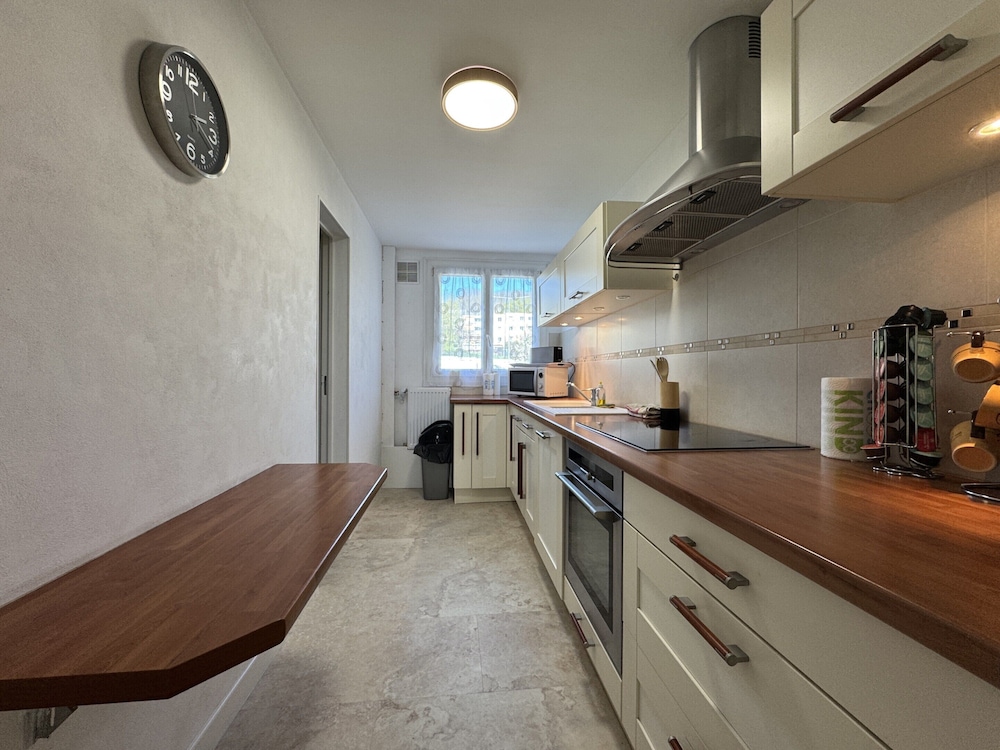 Apartment photo 2