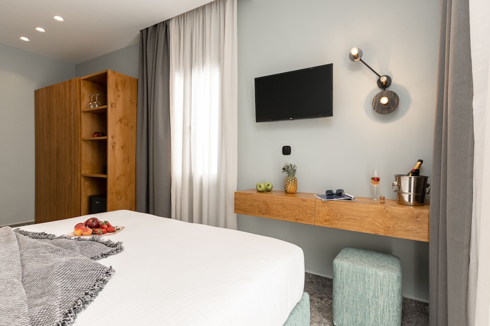 Deluxe double or Twin room with balcony