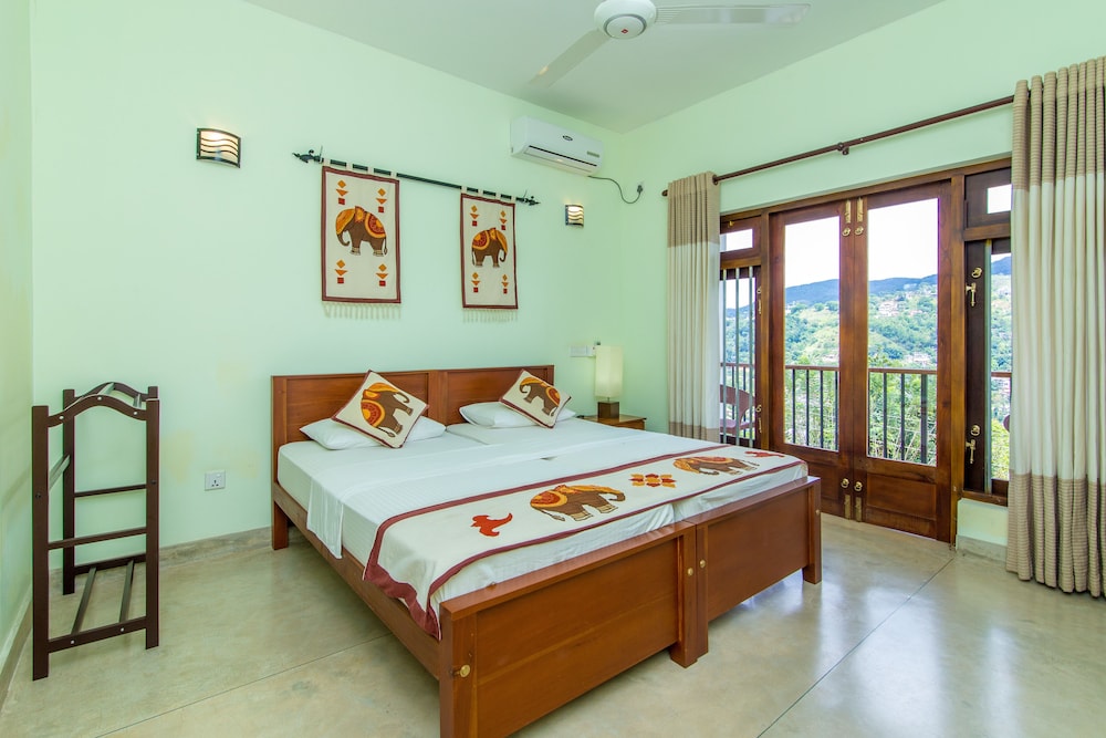 Deluxe Room, 2 Bedrooms, Private Bathroom, Mountain View photo 1