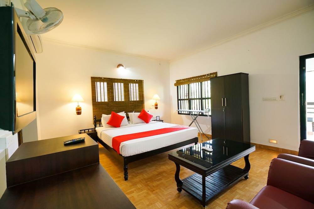 Deluxe Double or Twin Room, 1 King Bed photo 3