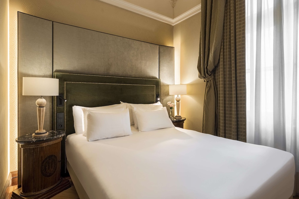 Available room