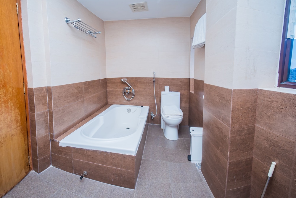Standard Suite, Lake View - Photo 43