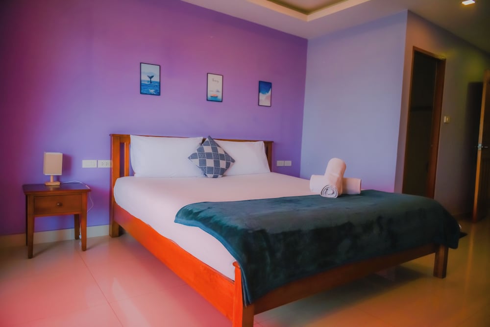 room photo