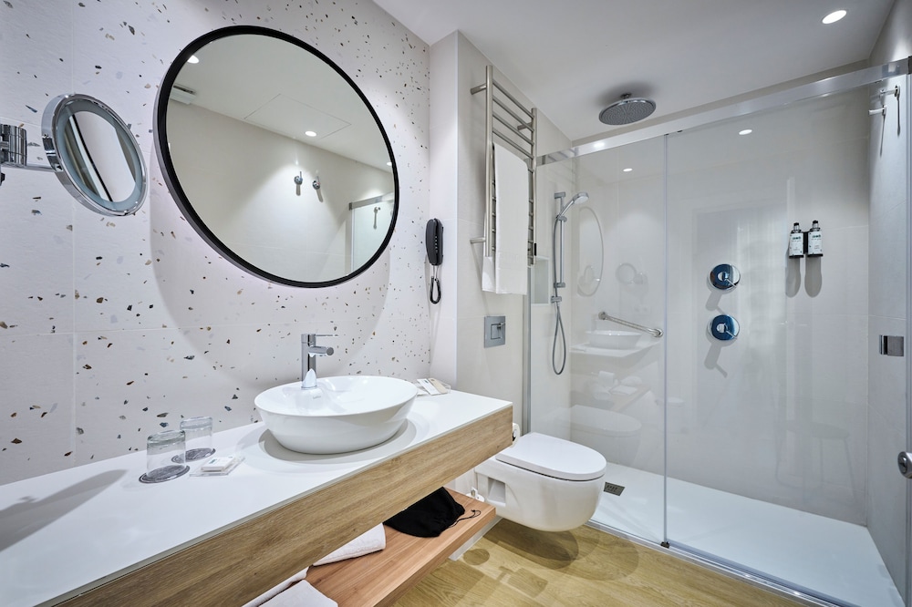 Premium Double Room - Photo 6