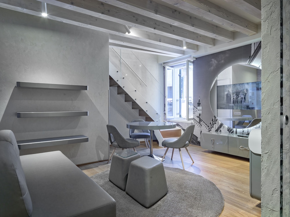 Duplex photo 1