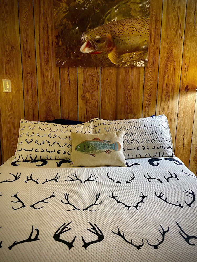 Classic Cabin, Multiple Beds, Non Smoking, Mountain View photo 3