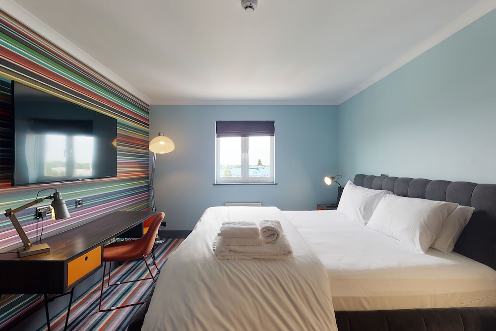 Double Room, 1 King Bed