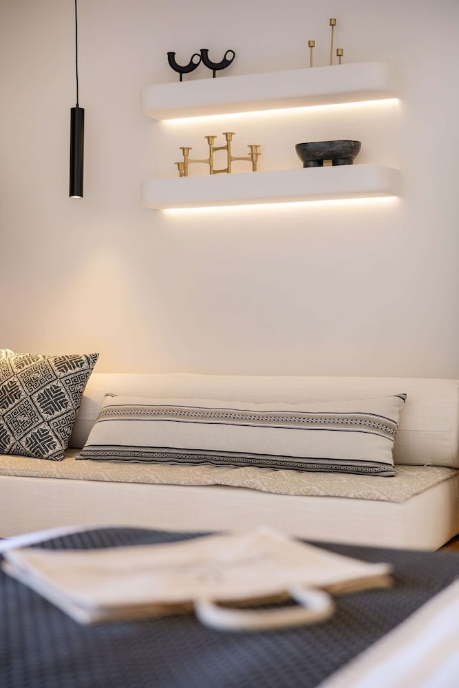 Mine Partial Sea View Junior Suite with Pool or Jacuzzi - Photo 3